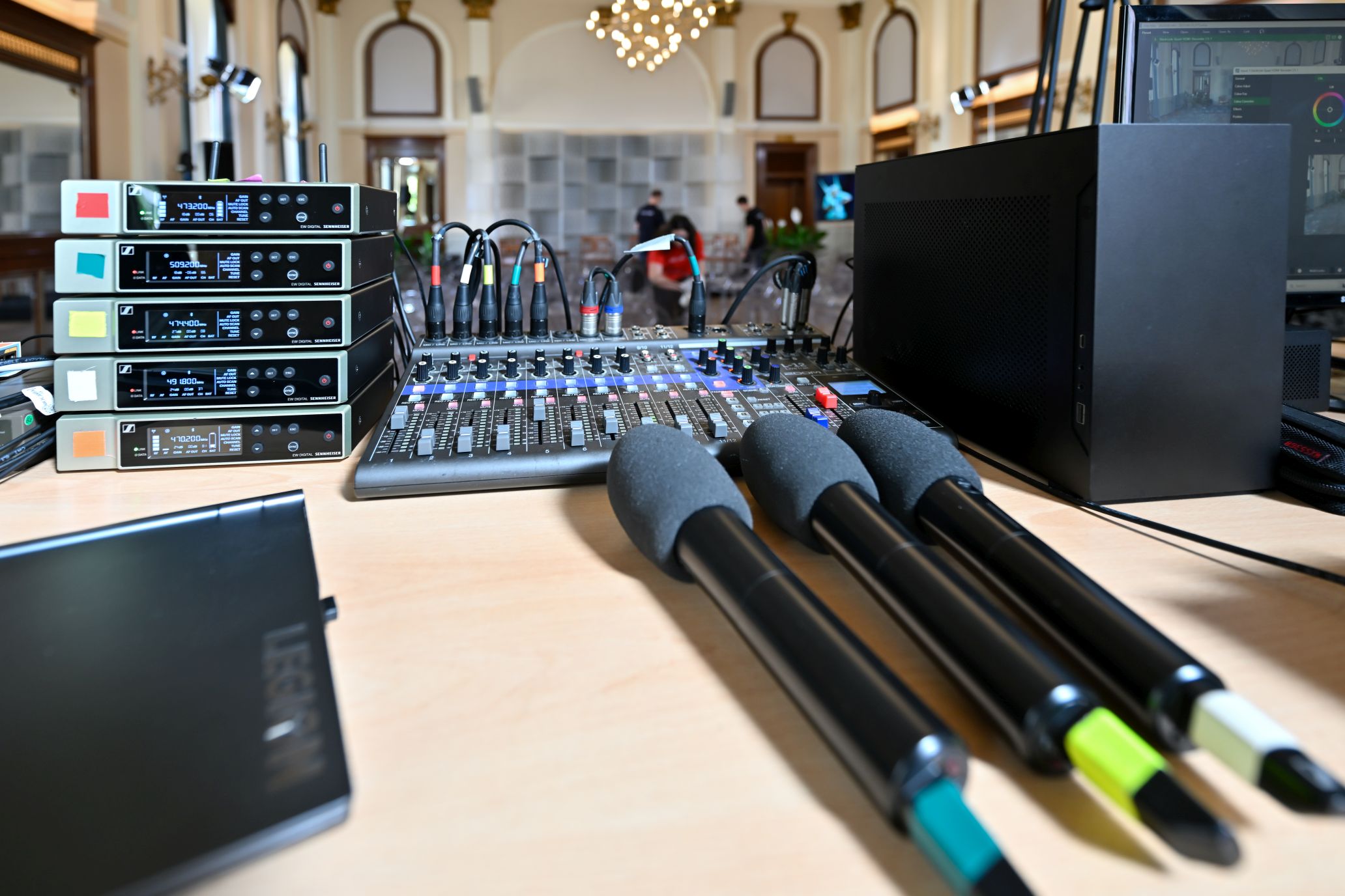 FBT, Sennheiser, Zoom Sonorizare, 4 boxe, 4 mic mobile — Sunet